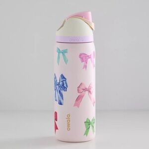 Owala x Urban Outfitters Exclusive FreeSip 32 oz Water Bottle- Girlhood
